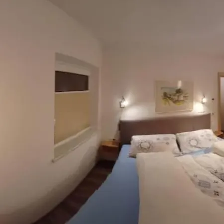 Gaestehaus Koell Roppen