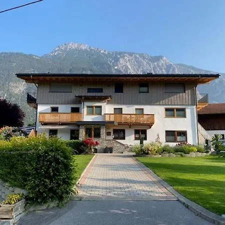Gaestehaus Koell *
