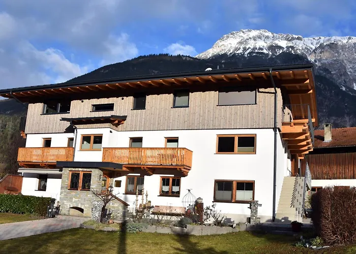Gaestehaus Koell Apartamento Roppen
