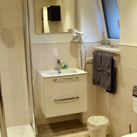 Gaestehaus Koell Apartament Roppen