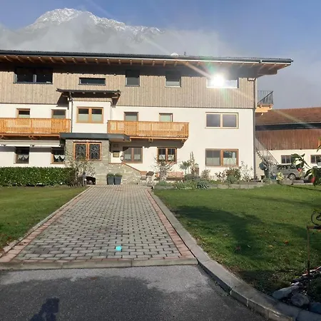 Gaestehaus Koell Apartament Roppen