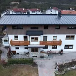 Gaestehaus Koell 公寓 *