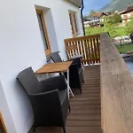 Gaestehaus Koell Roppen